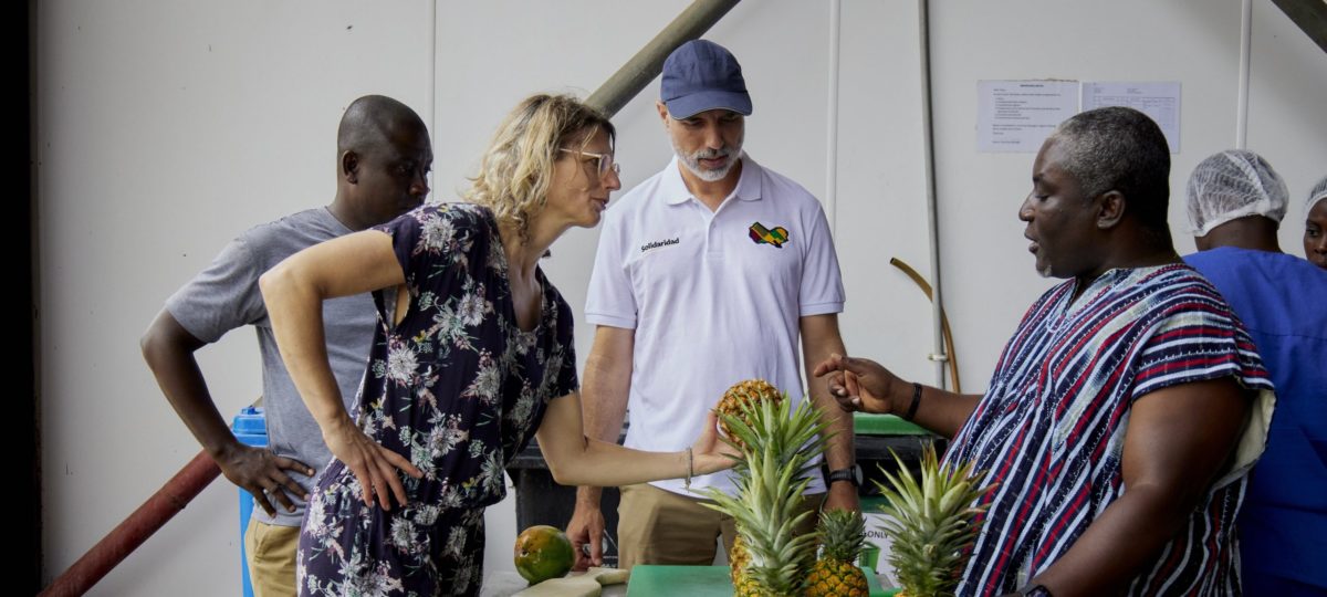 Heske Verburg en Andre de Freitas bezoeken West-Afrika.
